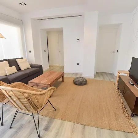 New! Penthouse With 2 Private Terraces Apartment *